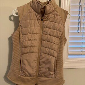 NWOT Ladies Quilted Puffer Vest